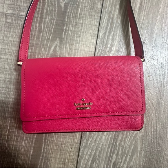 Kate Spade New York Crossbody EUC - Picture 2 of 11